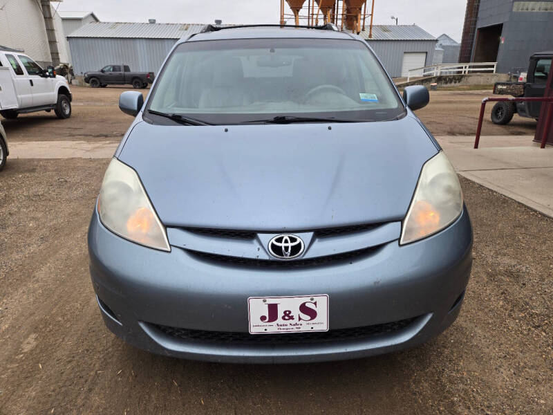 2010 Toyota Sienna XLE