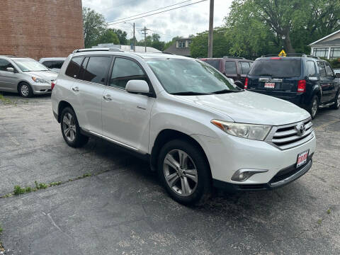 2011 Toyota Highlander for sale at Best Deal Motors in Saint Charles MO