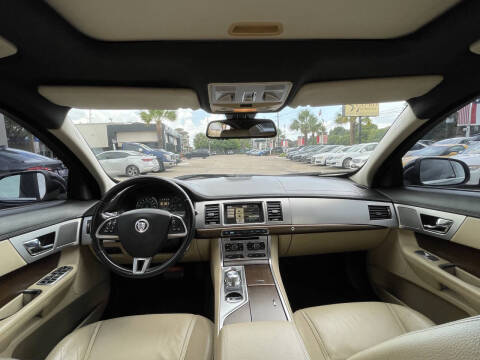 2013 Jaguar XF 2.0T