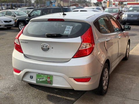 2013 Hyundai Accent GS