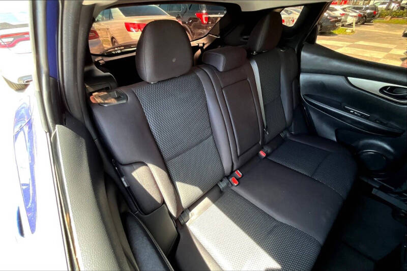 2022 Nissan Rogue Sport S