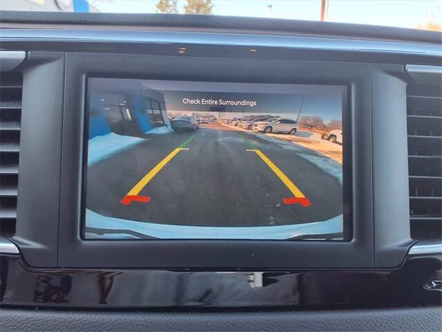 2024 Chrysler Voyager LX