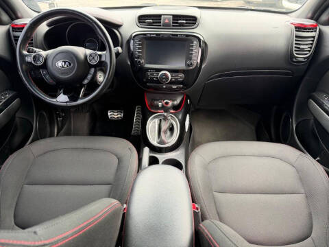 2015 Kia Soul +