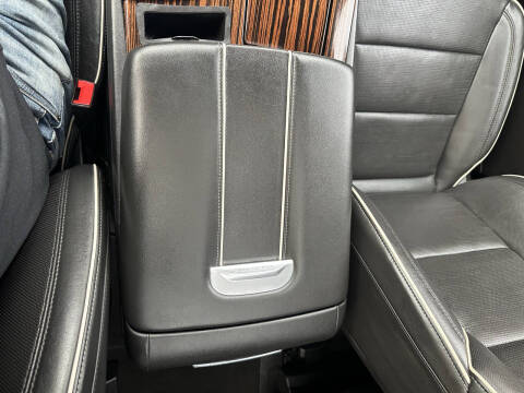 2022 Cadillac Escalade ESV Premium Luxury