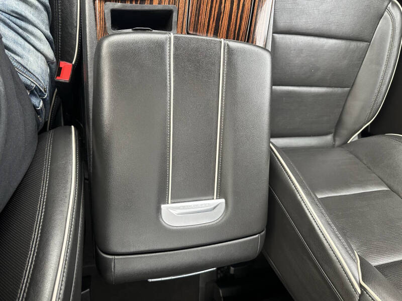 2022 Cadillac Escalade ESV Premium Luxury