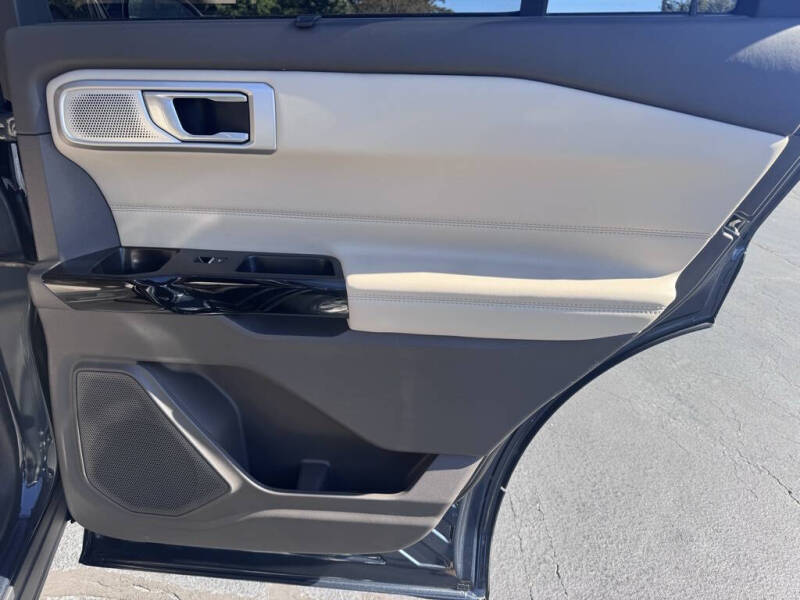 2023 Ford Explorer Platinum