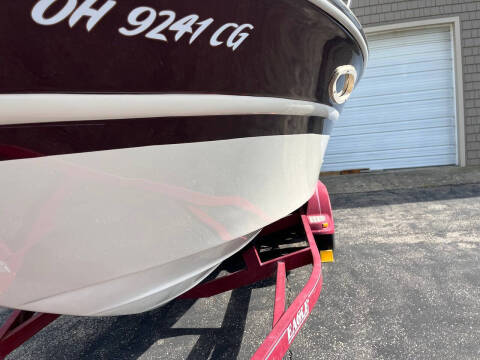 1998 Sea Ray 215EC