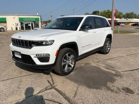 2022 Jeep Grand Cherokee for sale at LITCHFIELD CHRYSLER CENTER in Litchfield MN