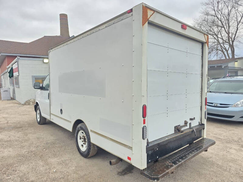 2017 GMC Savana 3500