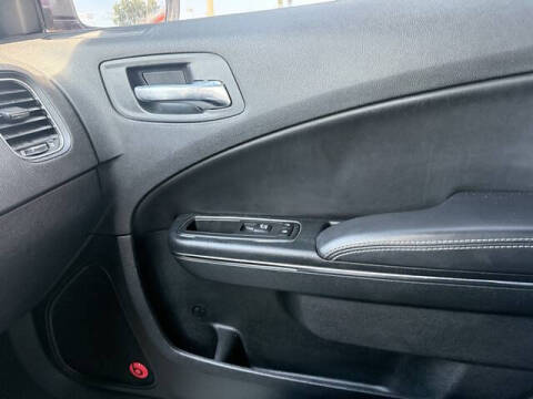 2014 Dodge Charger SXT Plus