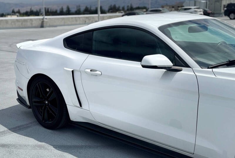 2016 Ford Mustang EcoBoost Premium