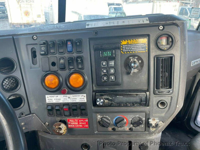 2008 Mack Granite