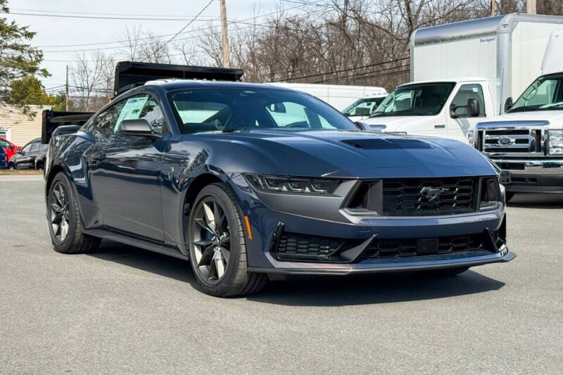 2025 Ford Mustang Dark Horse