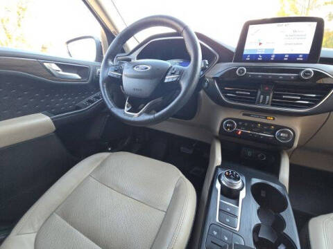 2020 Ford Escape Hybrid Titanium