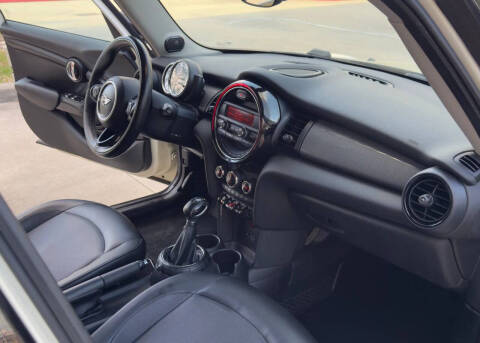 2016 MINI Hardtop 4 Door Cooper