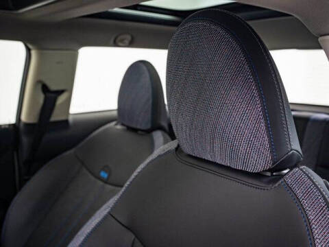 2025 MINI Hardtop 2 Door Cooper Signature Trim