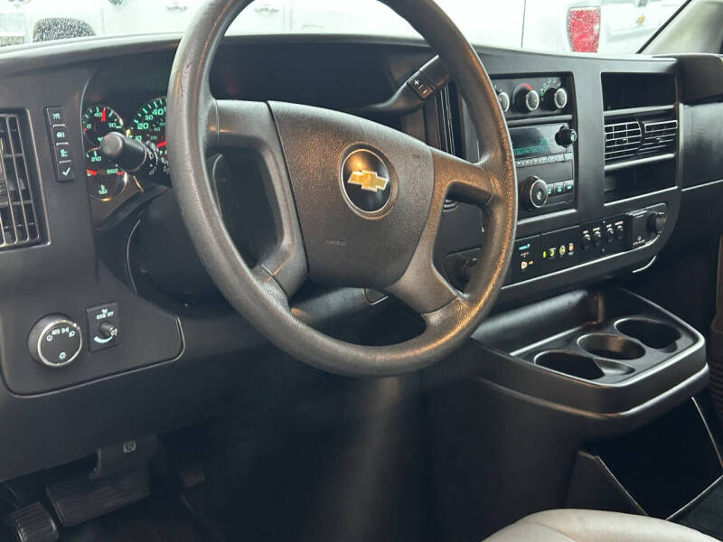 2017 Chevrolet Express 2500