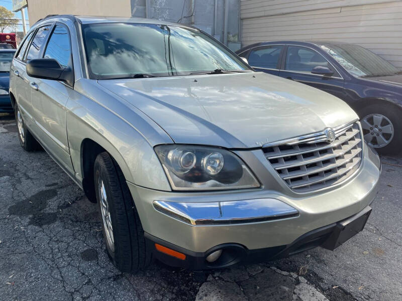 2004 Chrysler Pacifica for sale at Autos Under 5000 + JR Transporting in Island Park NY