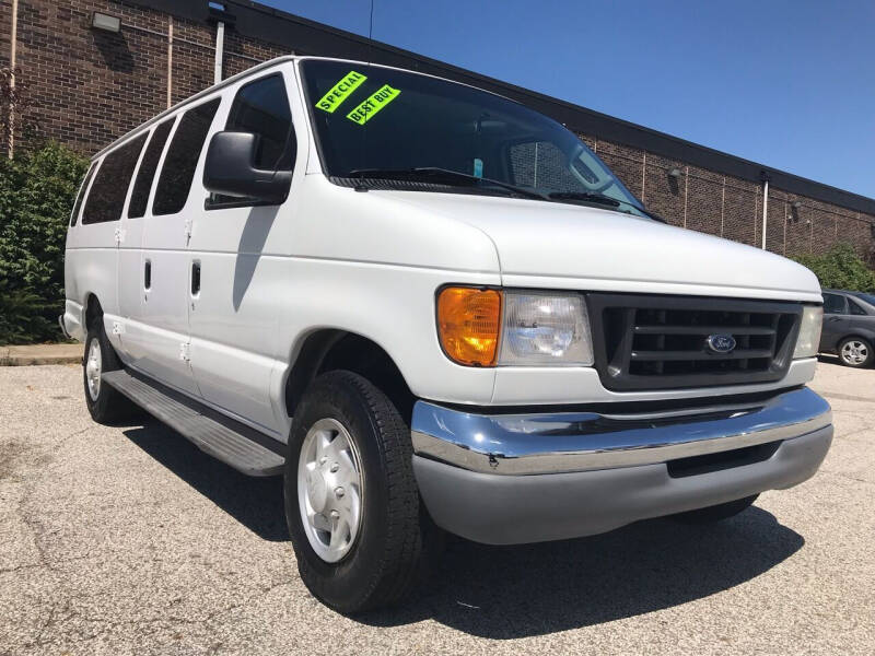2006 Ford E-Series Wagon for sale at Classic Motor Group in Cleveland OH