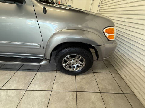 2004 Toyota Sequoia Limited