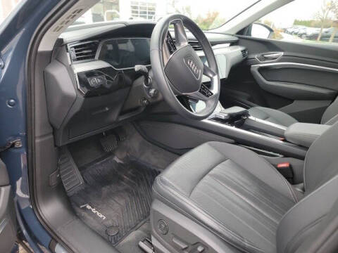 2024 Audi Q8 e-tron quattro Premium Plus