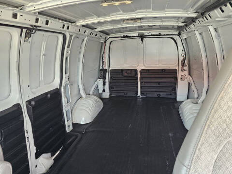2017 Chevrolet Express 2500