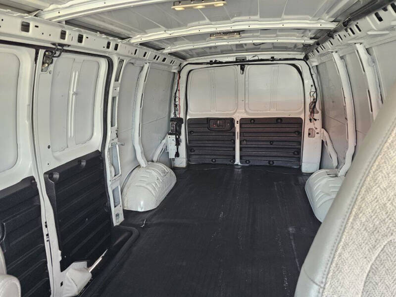 2017 Chevrolet Express 2500