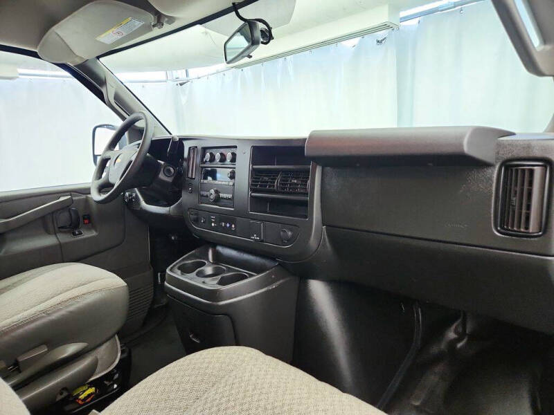 2021 Chevrolet Express 2500