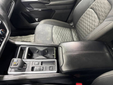 2022 Nissan Pathfinder S