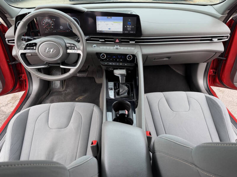 2023 Hyundai Elantra SEL