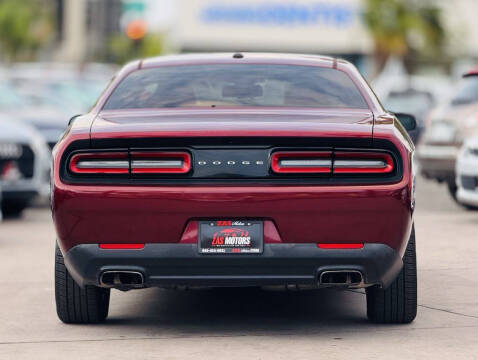 2017 Dodge Challenger SXT