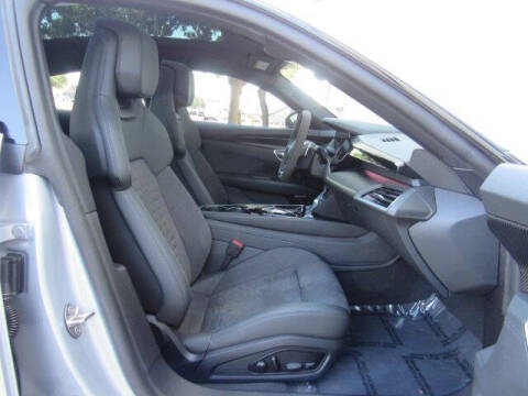 2024 Audi e-tron GT quattro Premium Plus