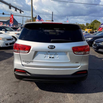 2018 Kia Sorento LX