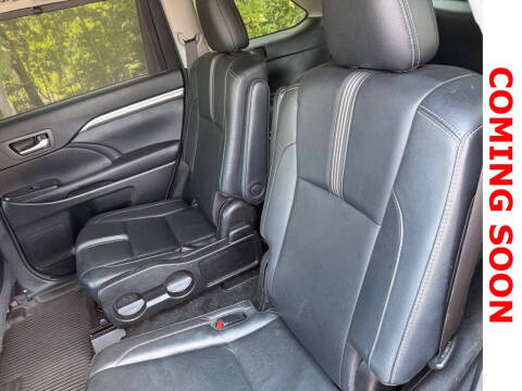 2017 Toyota Highlander SE