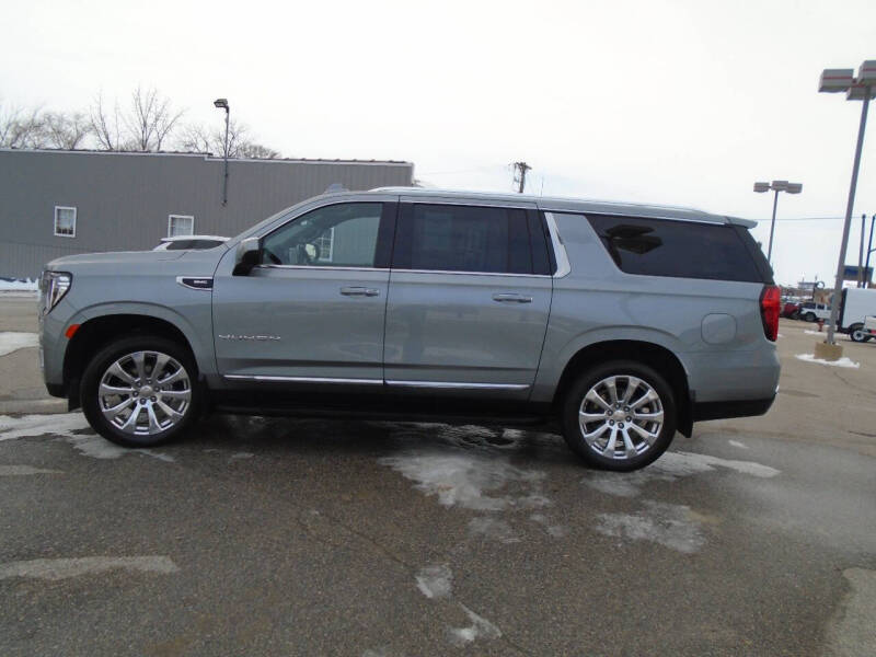 2023 GMC Yukon XL SLT