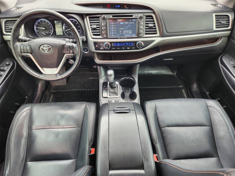 2017 Toyota Highlander Limited