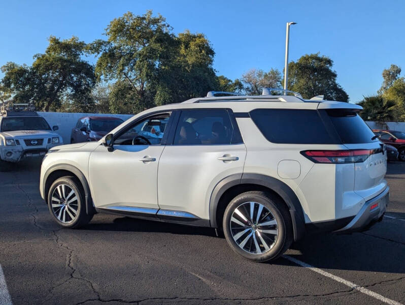2024 Nissan Pathfinder Platinum