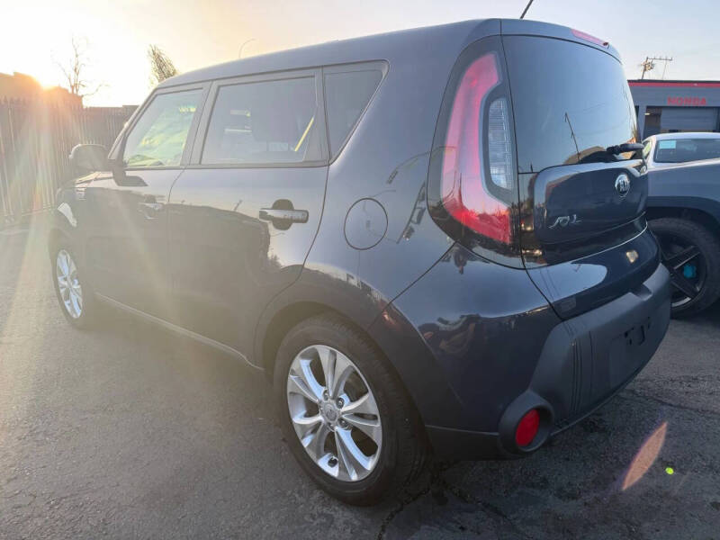 2014 Kia Soul +