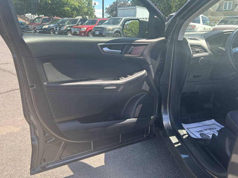 2016 Ford Edge SE