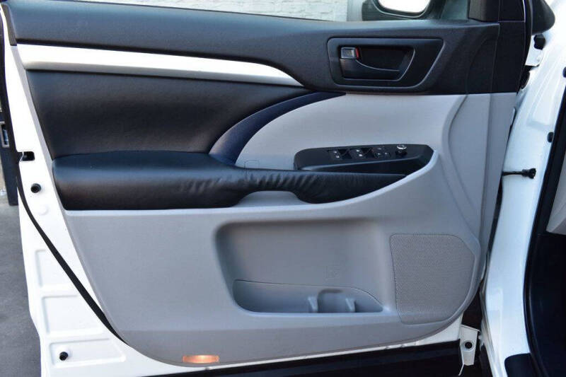 2015 Toyota Highlander LE Plus