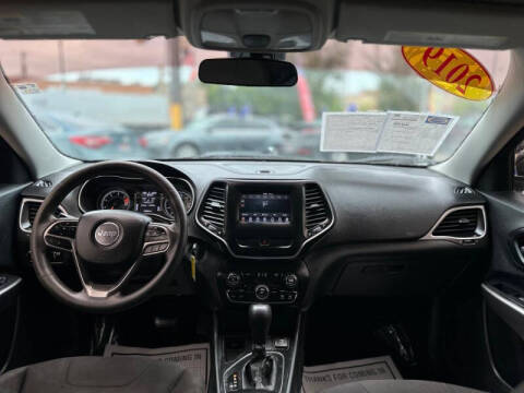 2019 Jeep Cherokee Latitude