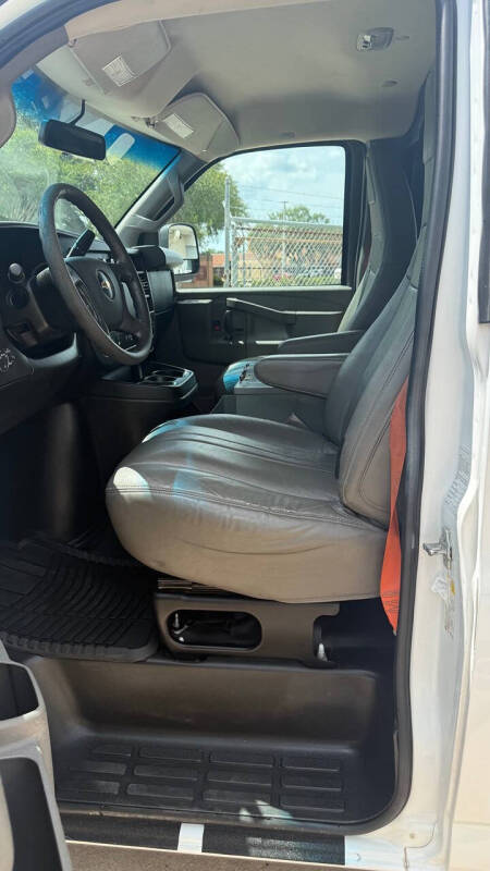 2018 Chevrolet Express 2500