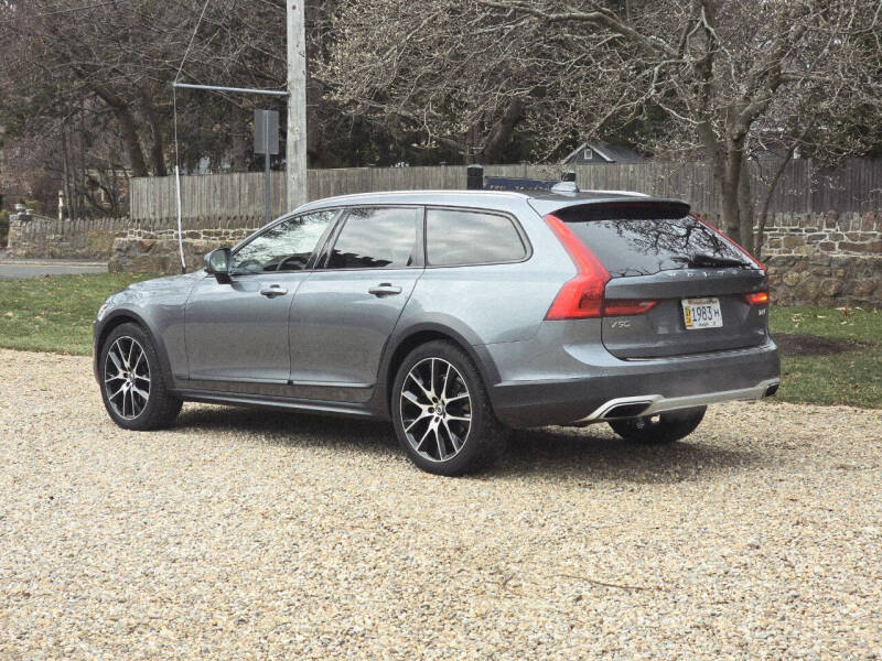 2018 Volvo V90 Cross Country T6
