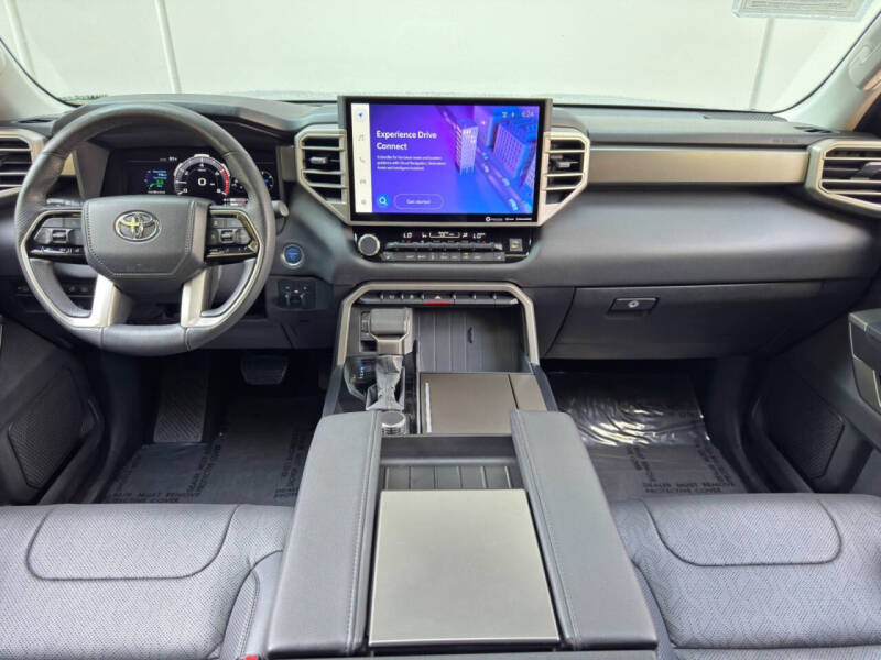 2023 Toyota Sequoia SR5