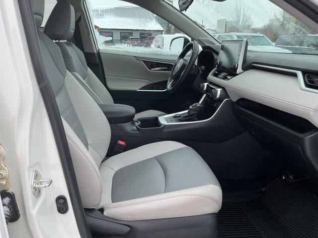 2022 Toyota RAV4 Hybrid XLE Premium