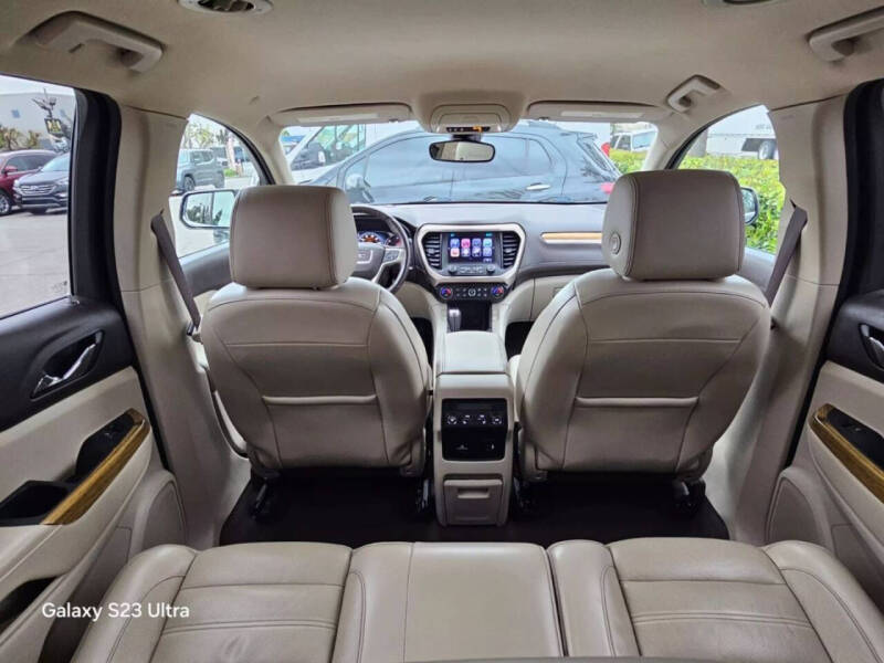 2017 GMC Acadia Denali