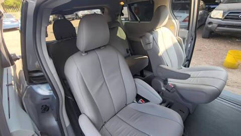 2012 Toyota Sienna XLE 8-Passenger