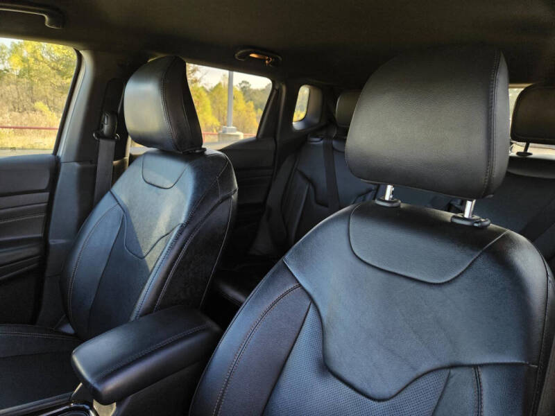 2023 Jeep Compass (Red) Edition