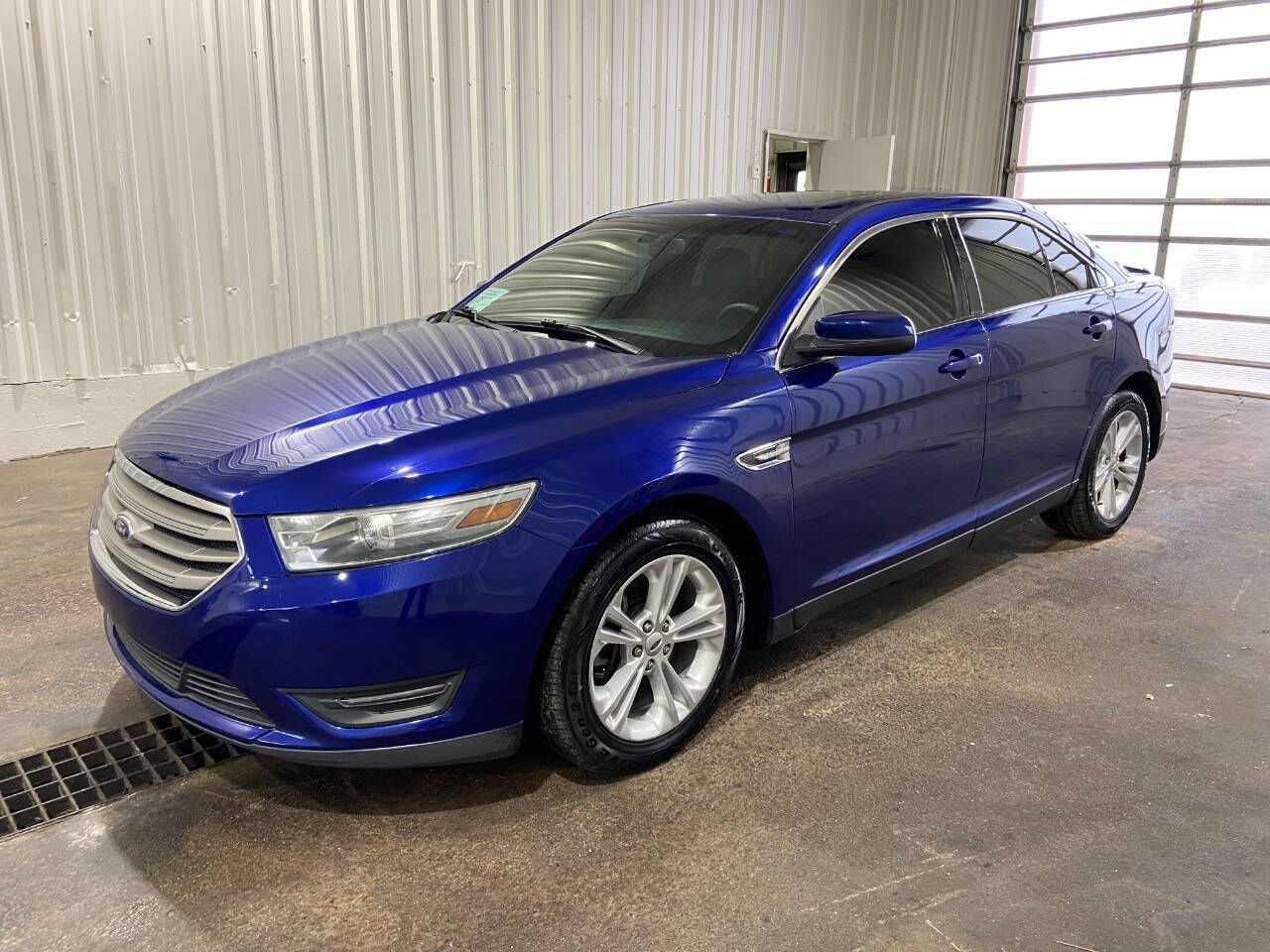 2013 Ford Taurus SEL's photo