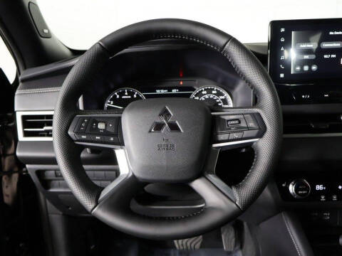 2026 Mitsubishi Outlander LE